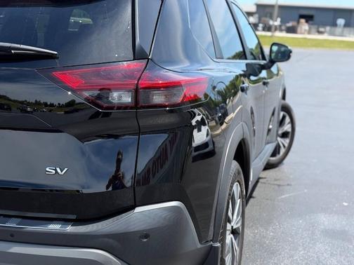 Super Black 2023 Nissan Rogue SV