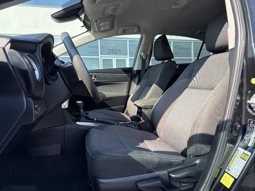 Black Sand Pearl 2017 Toyota Corolla LE