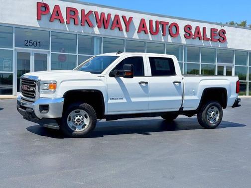 Summit White 2018 GMC Sierra 2500 Base