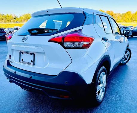 2020 Nissan Kicks S