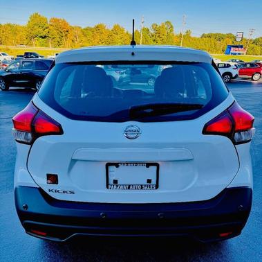 2020 Nissan Kicks S