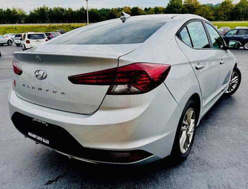 2019 Hyundai ELANTRA SEL