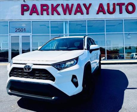 2020 Toyota RAV4 XLE