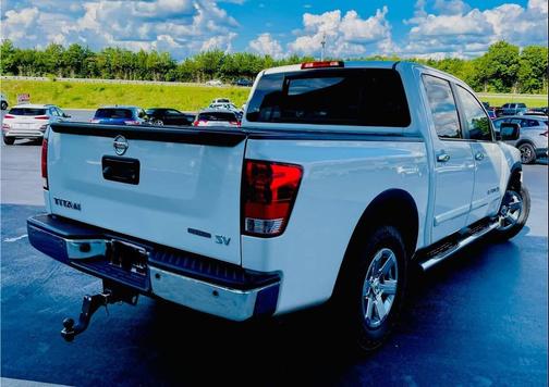 2015 Nissan Titan SV