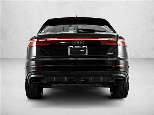2025 Audi Q8 Prestige
