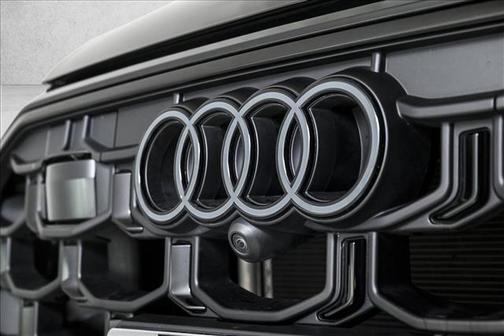 2025 Audi Q8 Prestige
