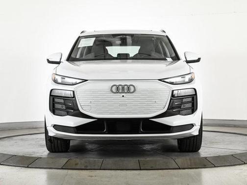 Glacier White Metallic 2025 Audi Q6 e-tron Premium