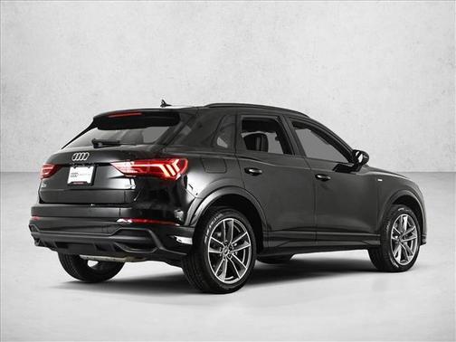 Mythos Black Metallic 2023 Audi Q3 45 S line Premium