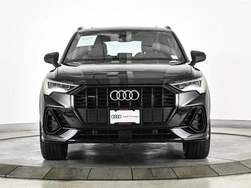 Mythos Black Metallic 2023 Audi Q3 45 S line Premium