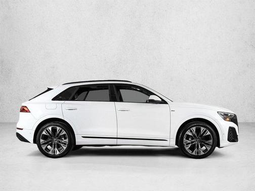 Glacier White Metallic 2026 Audi Q8 Prestige