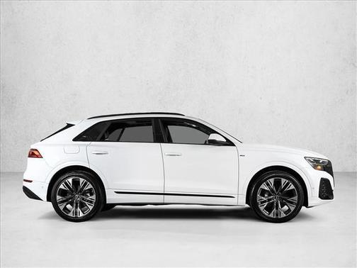 Glacier White Metallic 2026 Audi Q8 Prestige