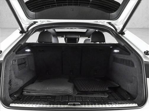 Glacier White Metallic 2026 Audi Q8 Prestige