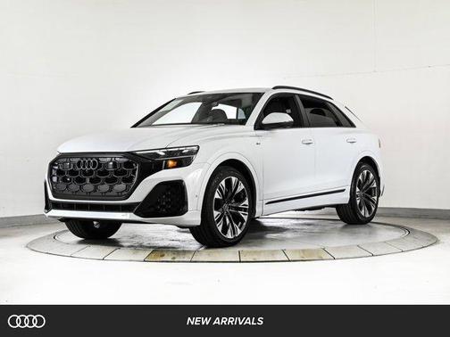 Glacier White Metallic 2026 Audi Q8 Prestige
