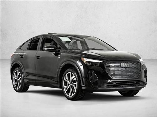 Mythos Black Metallic 2023 Audi Q4 e-tron 50 Premium