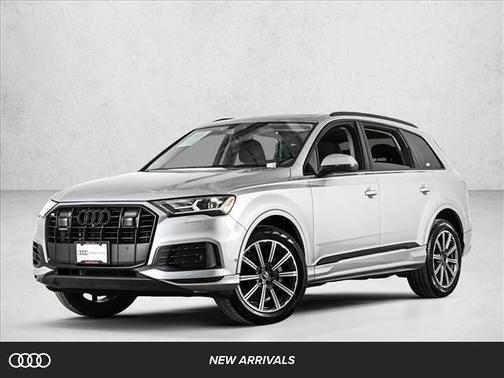2023 Audi Q7 45 Premium Plus