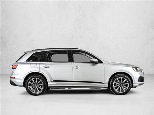 2023 Audi Q7 45 Premium Plus