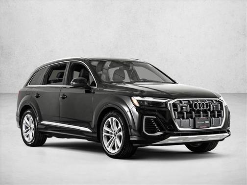 Mythos Black Metallic 2026 Audi Q7 PLUS
