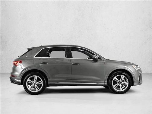 2024 Audi Q3 45 S line Premium