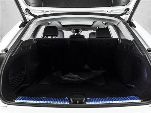 Glacier White Metallic 2025 Audi Q5 2.0T quattro Premium