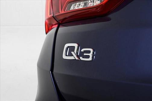 2025 Audi Q3 45 S line Premium