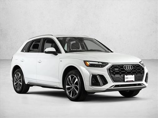 Ibis White 2023 Audi Q5 45 S line Premium Plus