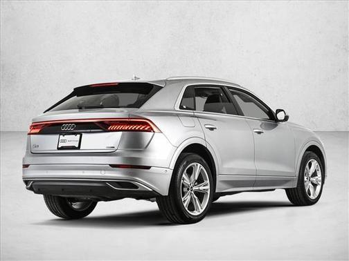 2022 Audi Q8 Premium