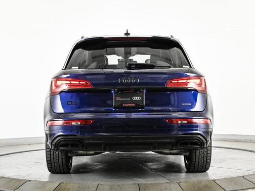 Navarra Blue Metallic 2024 Audi Q5 45 S line quattro Premium