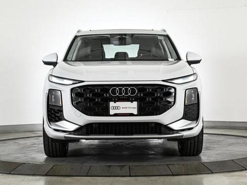 Glacier White Metallic 2026 Audi Q3 S line