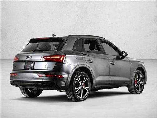 2025 Audi Q5 45 S line quattro Premium