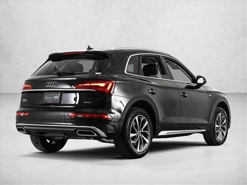 Mythos Black Metallic 2023 Audi Q5 45 S line Premium Plus