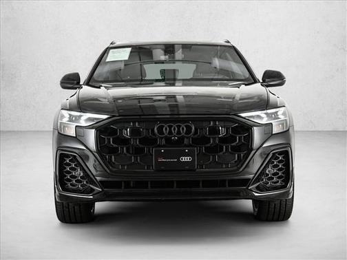 2025 Audi Q8 Prestige