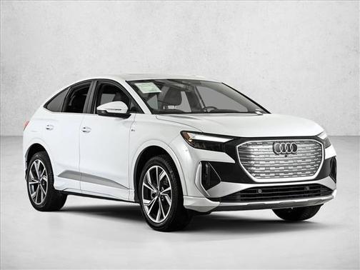 Glacier White Metallic 2023 Audi Q4 e-tron 50 Premium