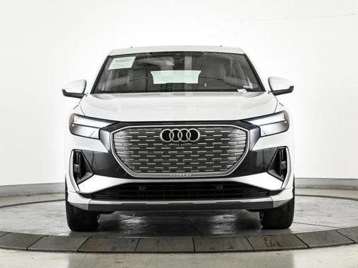 Glacier White Metallic 2023 Audi Q4 e-tron 50 Premium