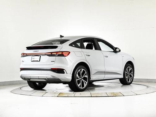 Glacier White Metallic 2023 Audi Q4 e-tron 50 Premium