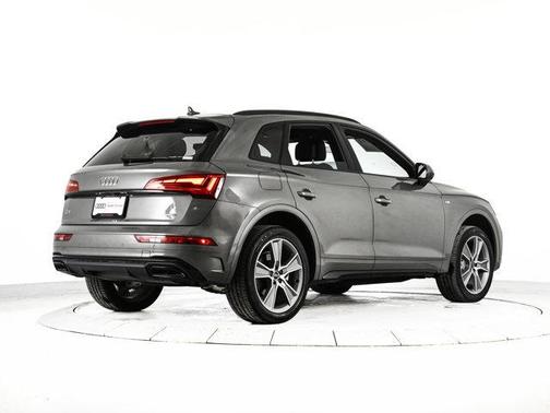 2025 Audi Q5 45 S line quattro Premium