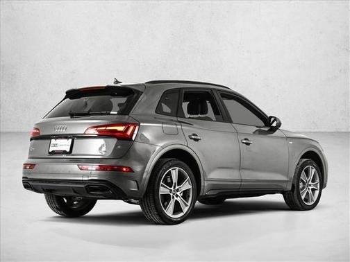 2025 Audi Q5 45 S line quattro Premium