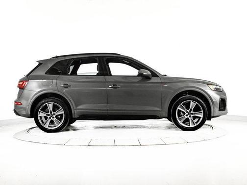 2025 Audi Q5 45 S line quattro Premium