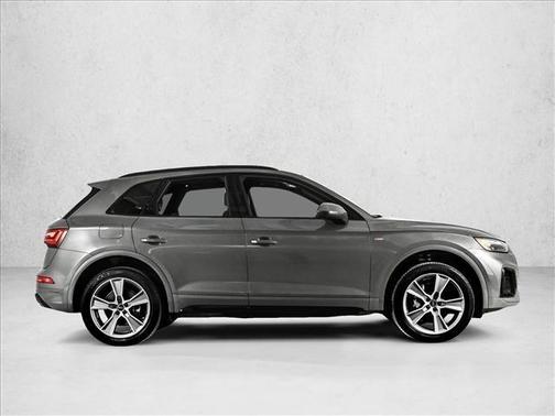 2025 Audi Q5 45 S line quattro Premium