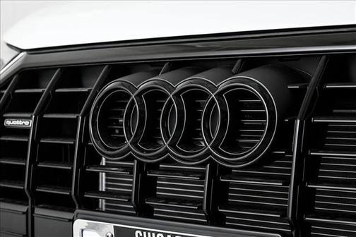 2025 Audi Q3 45 S line Premium