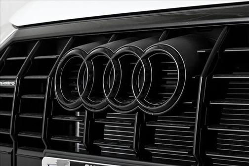 2025 Audi Q3 45 S line Premium