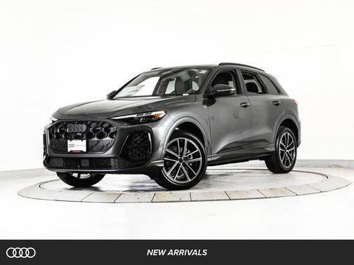 Daytona Gray Metallic 2026 Audi Q5 PLUS