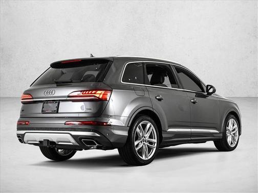 2025 Audi Q7 55 Premium Plus