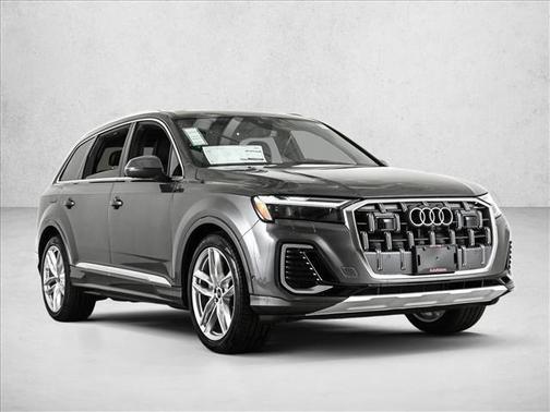 2025 Audi Q7 55 Premium Plus