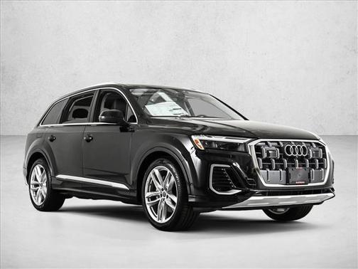 2025 Audi Q7 55 Premium Plus