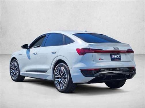 Glacier White Metallic 2024 Audi Q8 e-tron S line Premium