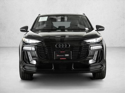 Mythos Black Metallic 2025 Audi SQ6 e-tron Premium