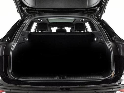 2025 Audi SQ6 e-tron Premium