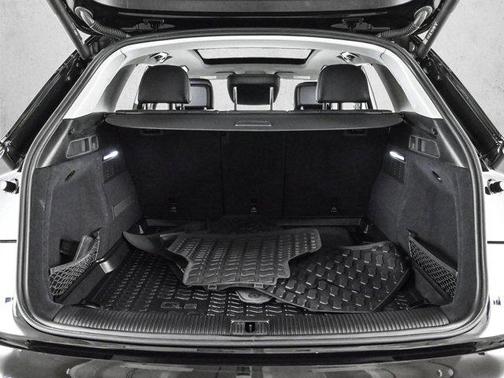 Mythos Black Metallic 2023 Audi Q5 45 S line Premium Plus