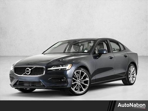 2021 Volvo S60 MOMENTUM