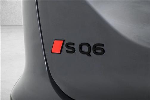 2025 Audi SQ6 e-tron Premium
